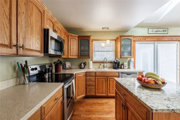 $330,000 | 27 Florendin Drive, Henrietta, NY 14467