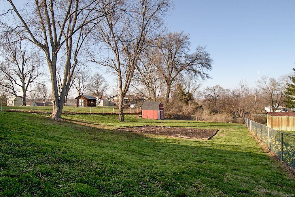 3721 Edwards Road St. Louis, MO 63125 - Photo 16 of 39 Gallery Image 16