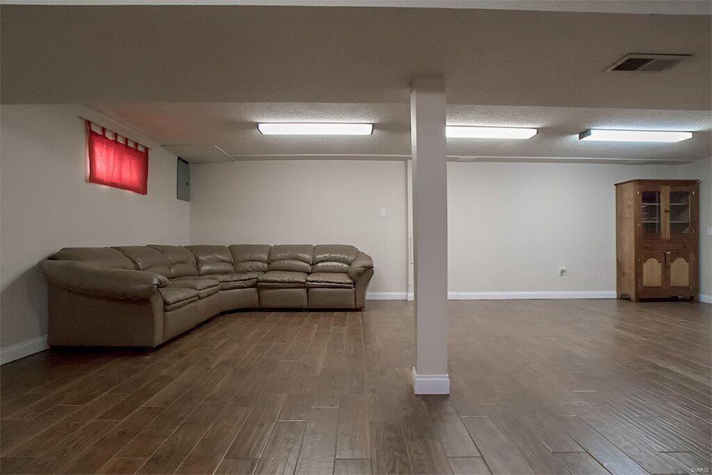 3721 Edwards Road St. Louis, MO 63125 - Photo 33 of 39 Gallery Image 33