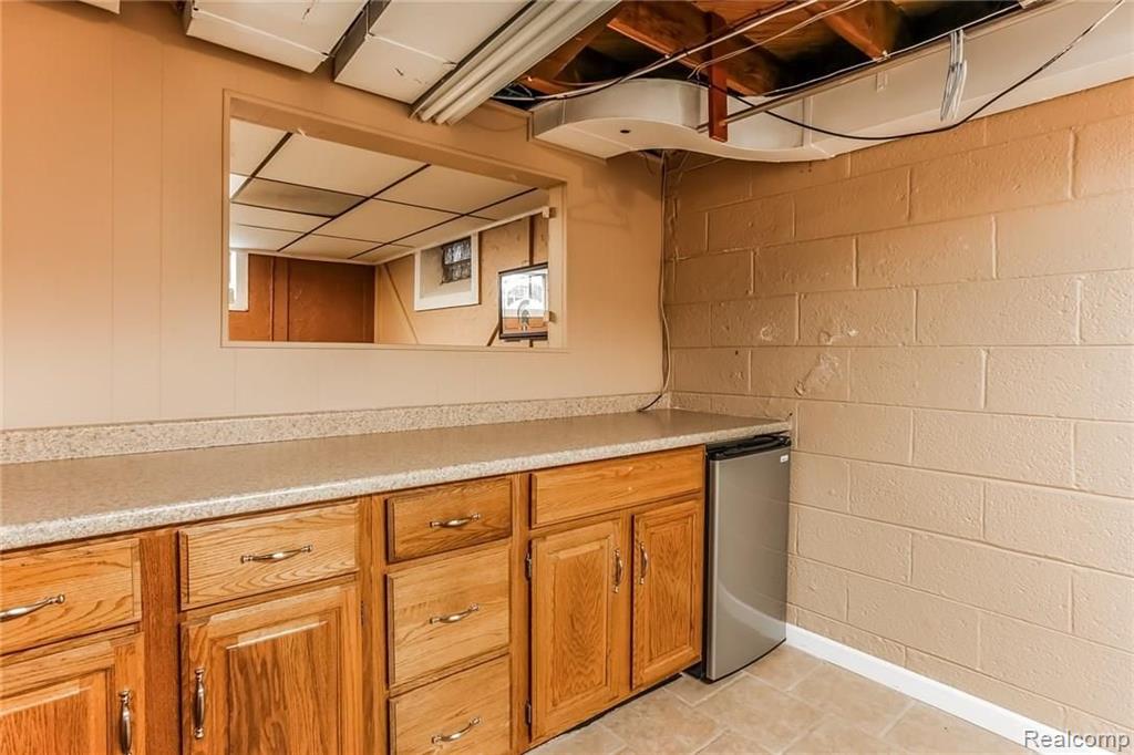 1935 Sheffield Road Birmingham, MI 48009 - Photo 23 of 31