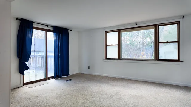 $90,000 | 9 Wyman Road, Deering, NH 03244