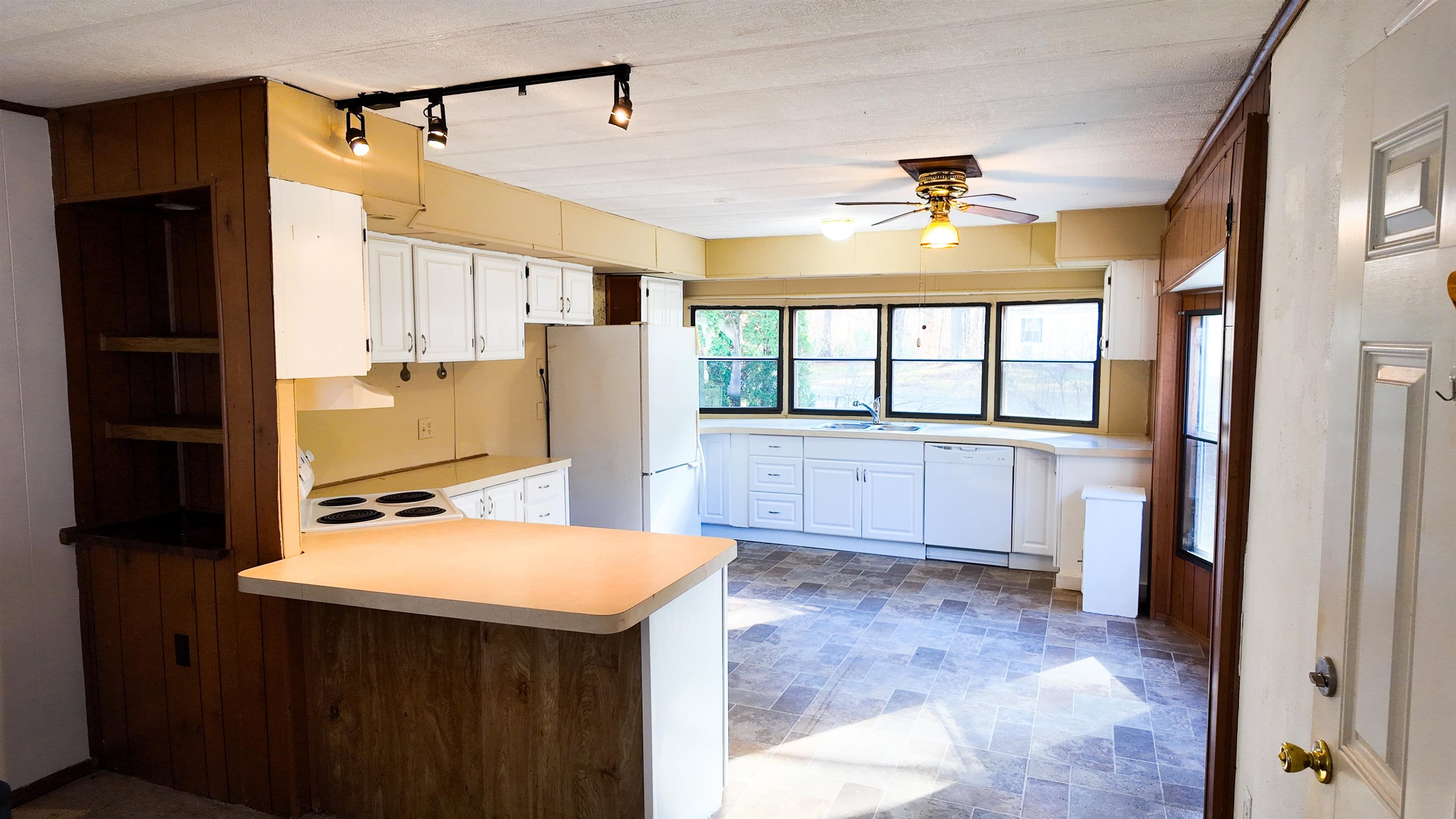 9 Wyman Road Deering, NH 03244 - Photo 4 of 24