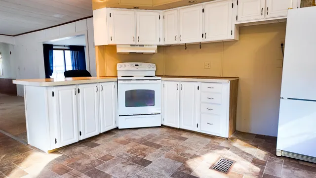 $90,000 | 9 Wyman Road, Deering, NH 03244