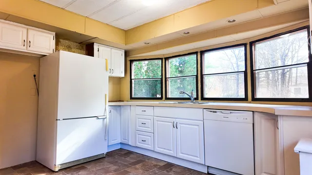 $90,000 | 9 Wyman Road, Deering, NH 03244