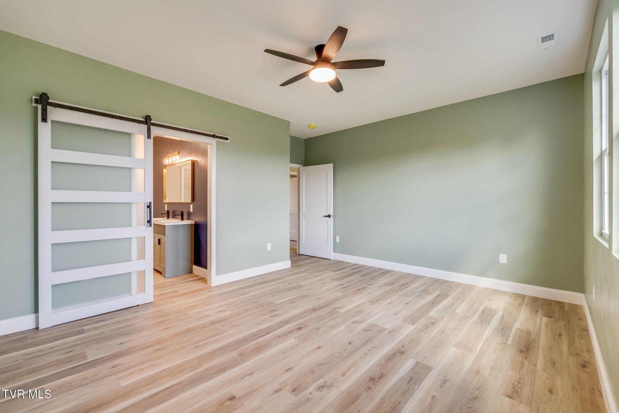 166 Ebenezer Road Chuckey, TN 37641 - Photo 19 of 49 018