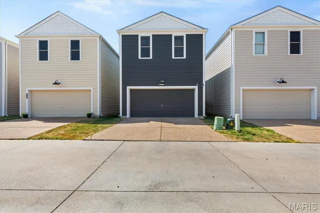 $347,000 | 6124 New Town Drive, St. Charles, MO 63301
