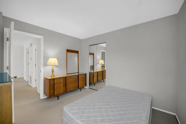 $250,000 | 62 Winding Run Lane, Unit 62, Streamwood, IL 60107