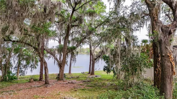 $945,000 | 1000 Silver Drive, Umatilla, FL 32784