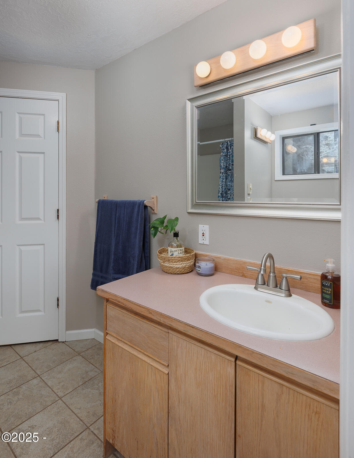 568 Southeast Benson Road Newport, OR 97365 - Photo 27 of 60 -23