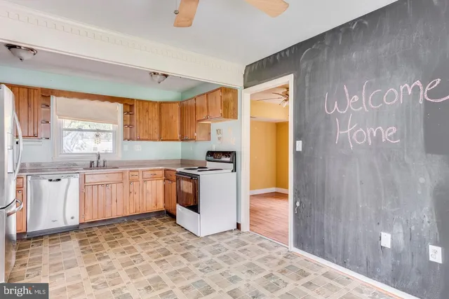 $2,850 | 12425 Stretton Lane, Bowie, MD 20715