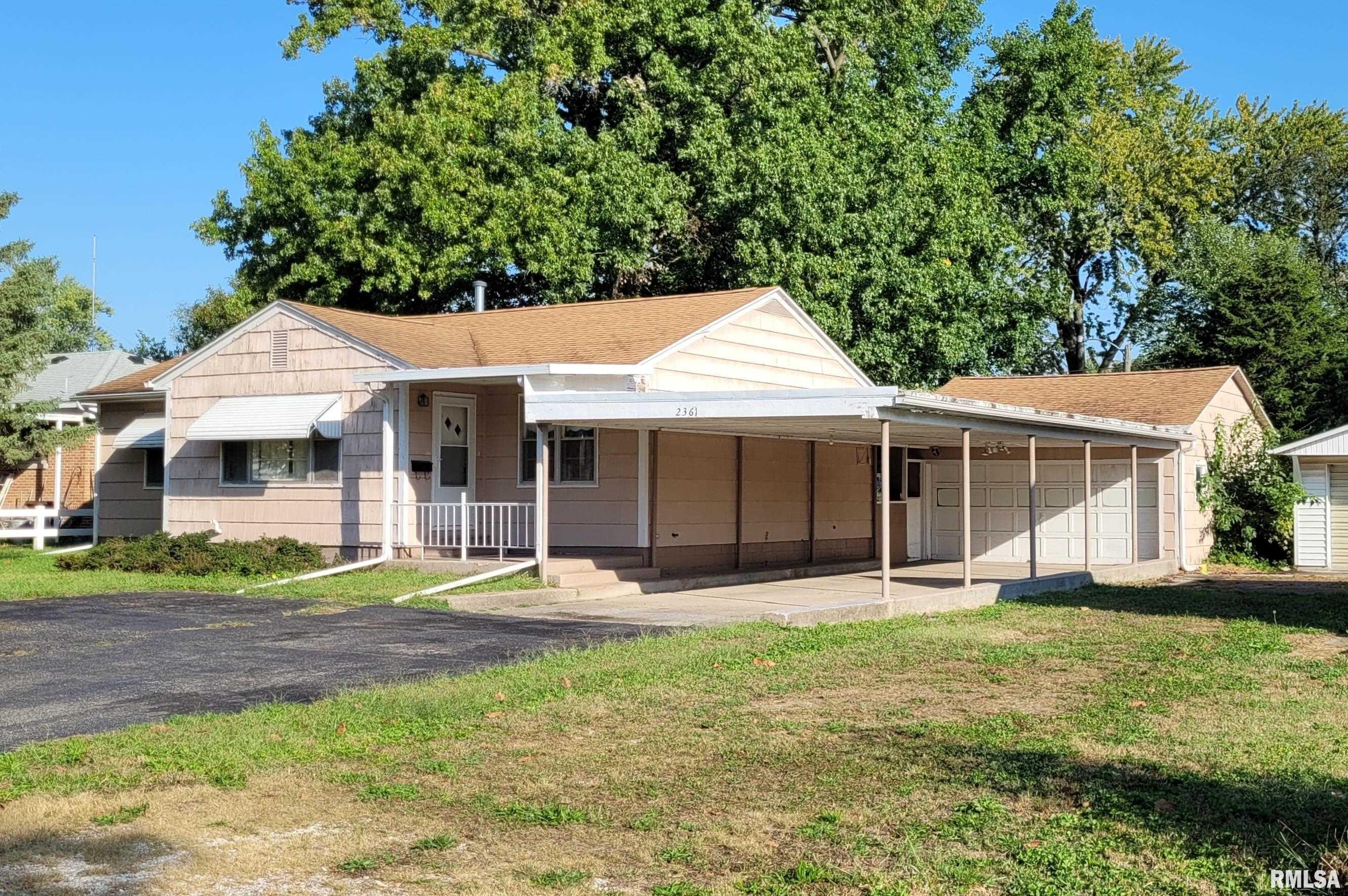 2361 East Converse Street Springfield, IL 62702 - Photo 2 of 39