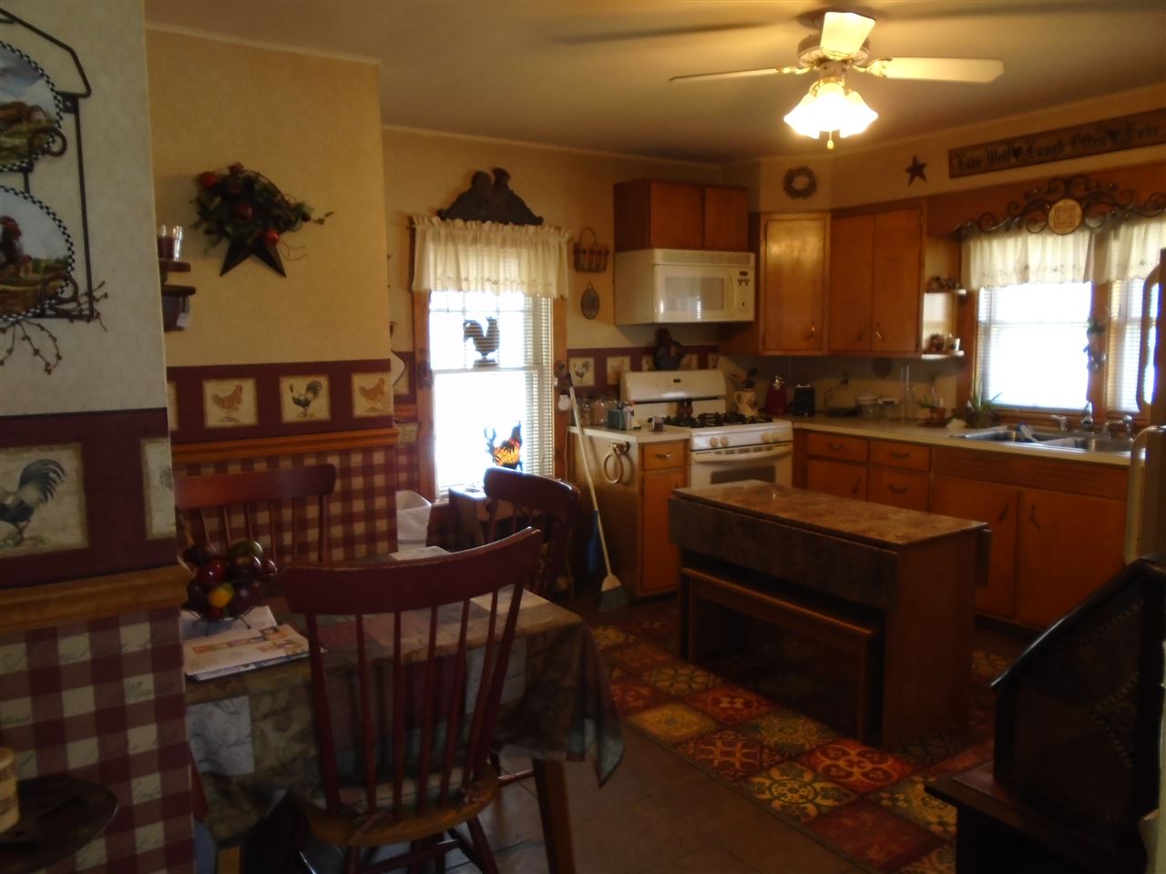 111 Southwest 2nd Street Loogootee, IN 47553 - Photo 4 of 16 Gallery Image 4