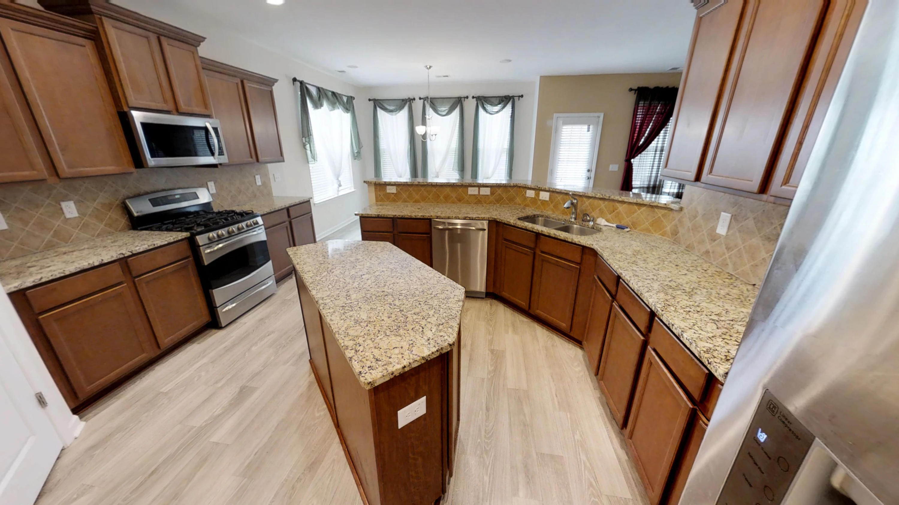 192 Charlesfort Way Moncks Corner, SC 29461 - Photo 8 of 41 pV8yC5jzVwR - 02.25.2018_15.38.07