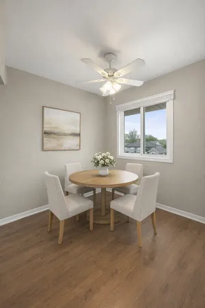 $220,000 | 641 Dulles Road, Unit B, Des Plaines, IL 60016