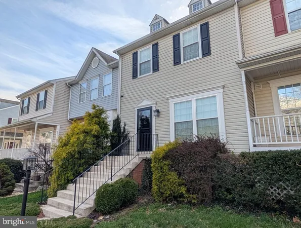 $2,800 | 505 Breckinridge Square Southeast, Leesburg, VA 20175