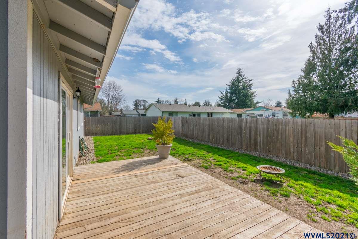 826 Manor Way Lebanon, OR 97355 - Photo 30 of 42 Gallery Image 30