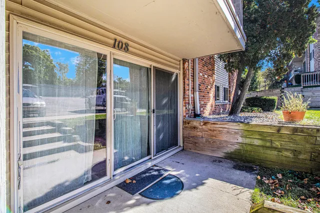 $125,000 | 742 West Kilgore Road, Unit 108, Kalamazoo, MI 49008