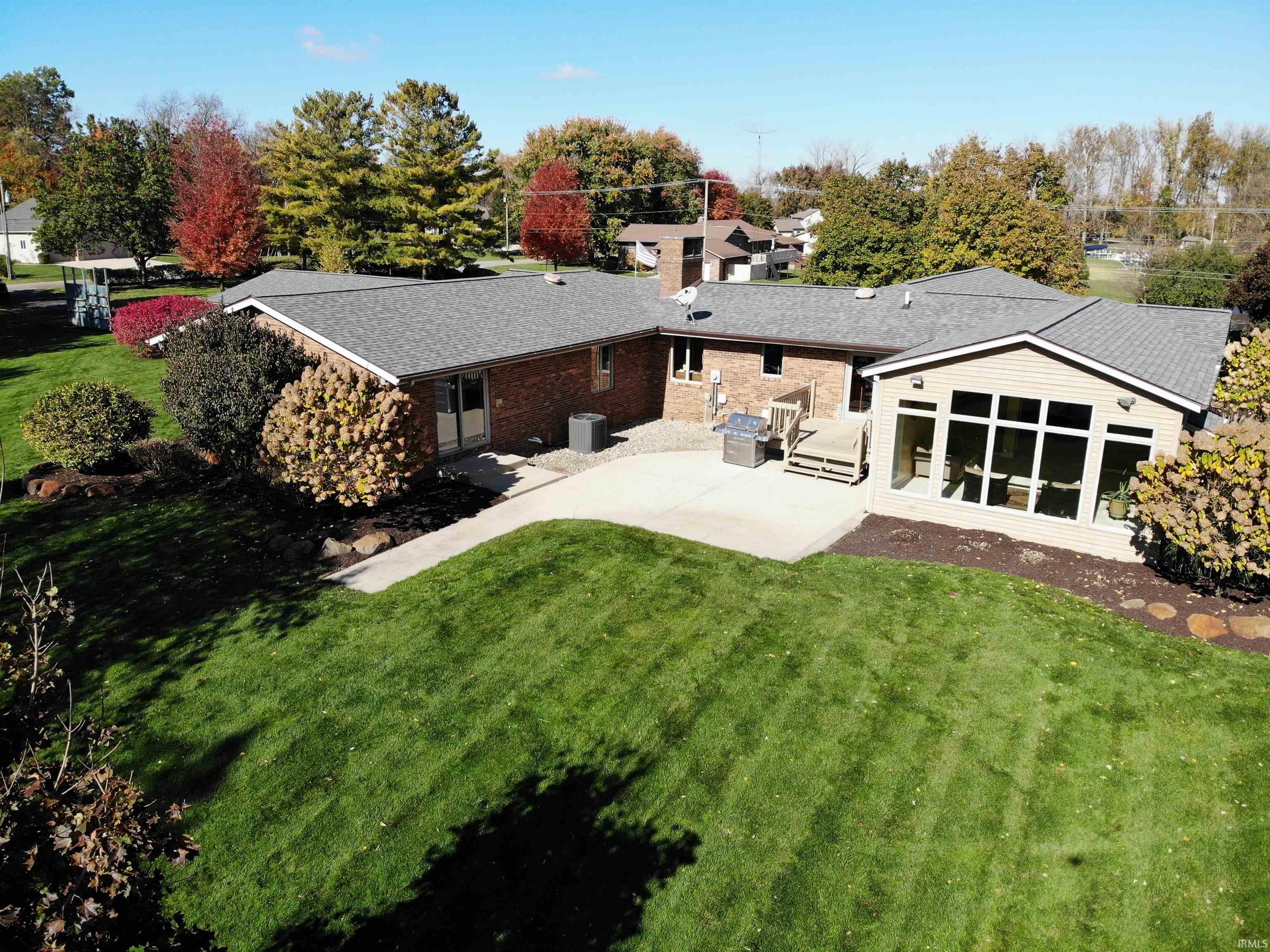 102 Southfield Road Winona Lake, IN 46590 - Photo 5 of 36