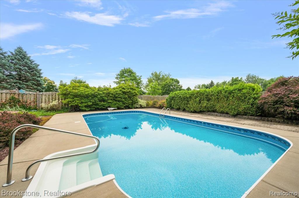 10033 Andersonville Road Clarkston, MI 48346 - Photo 11 of 67 Gallery Image 11