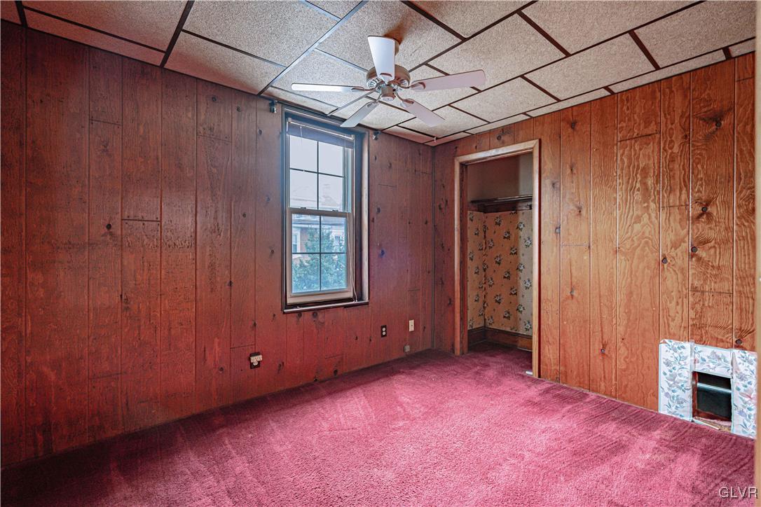 353 Hanover Street Bethlehem, PA 18018 - Photo 21 of 38 an empty room with windows closet and flowerpot