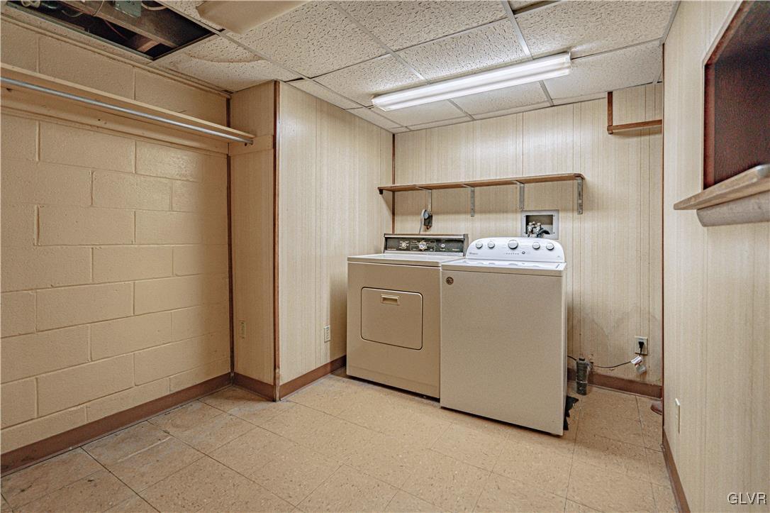 353 Hanover Street Bethlehem, PA 18018 - Photo 30 of 38 a utility room with dryer and washer
