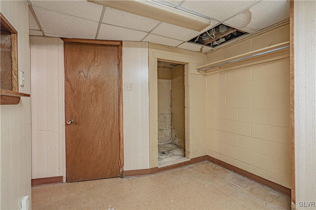 353 Hanover Street Bethlehem, PA 18018 - Photo 31 of 38 a view of empty room