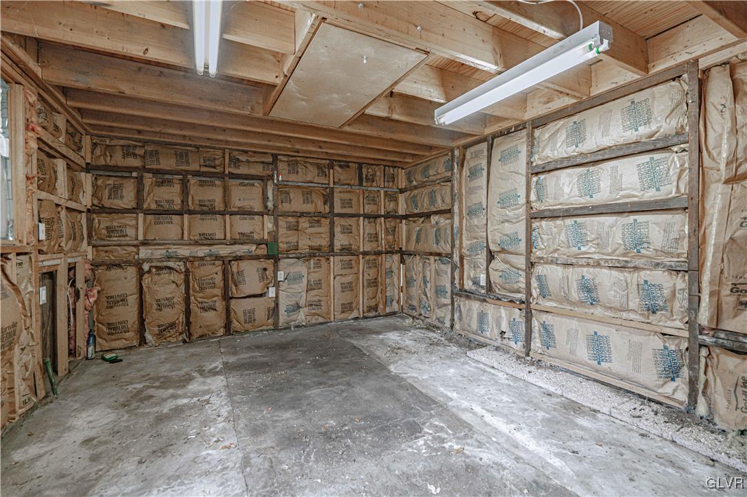 353 Hanover Street Bethlehem, PA 18018 - Photo 37 of 38 a view of a garage