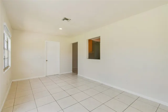 $325,000 | 458 Southeast Galleon Lane, Port St. Lucie, FL 34983