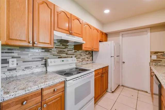 $325,000 | 458 Southeast Galleon Lane, Port St. Lucie, FL 34983