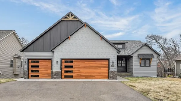 $723,900 | 4642 South Oakwood Hills Parkway, Eau Claire, WI 54701