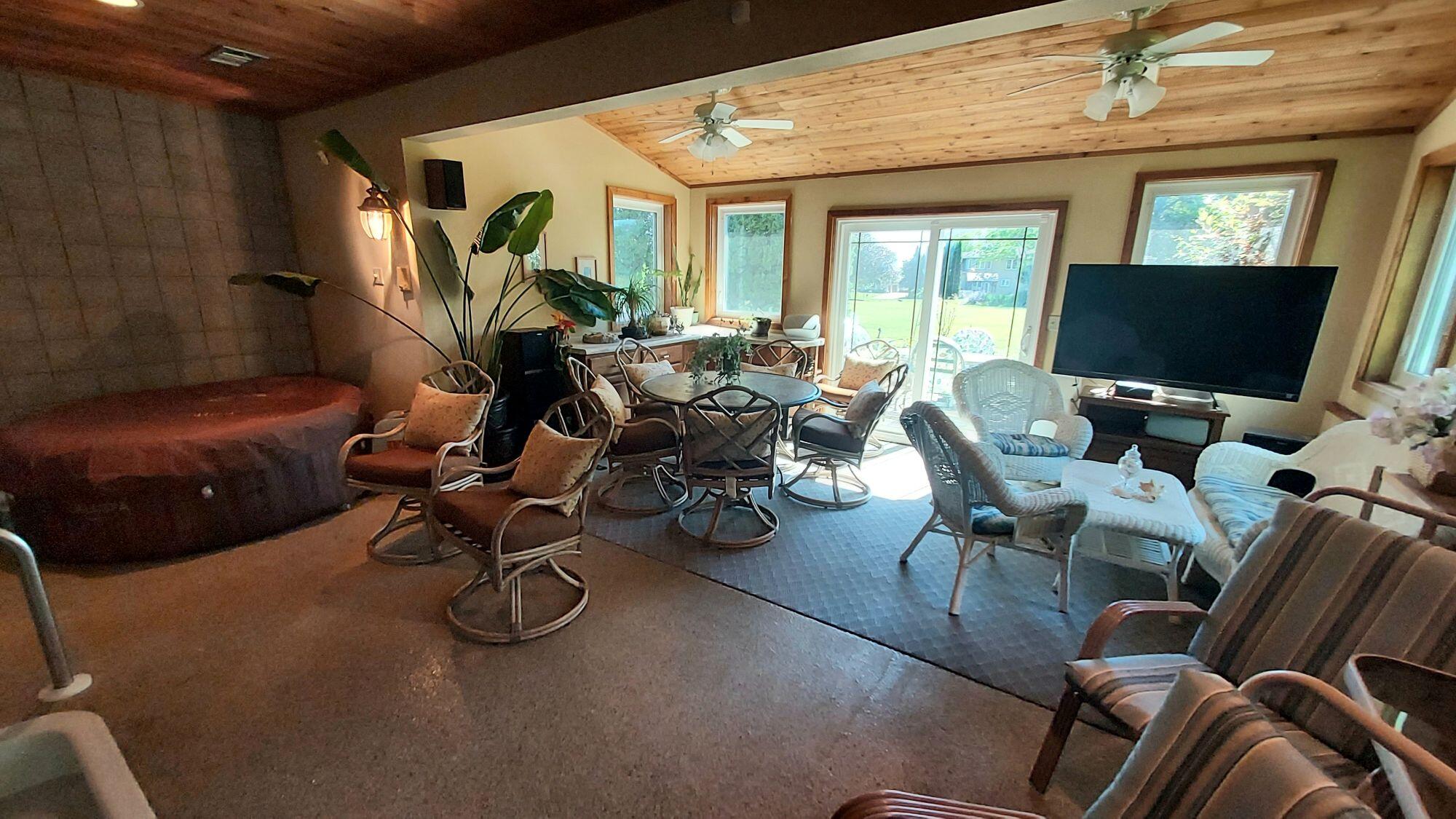 8404 South 68th Street Franklin, WI 53132 - Photo 39 of 48 Pool-Sunroom