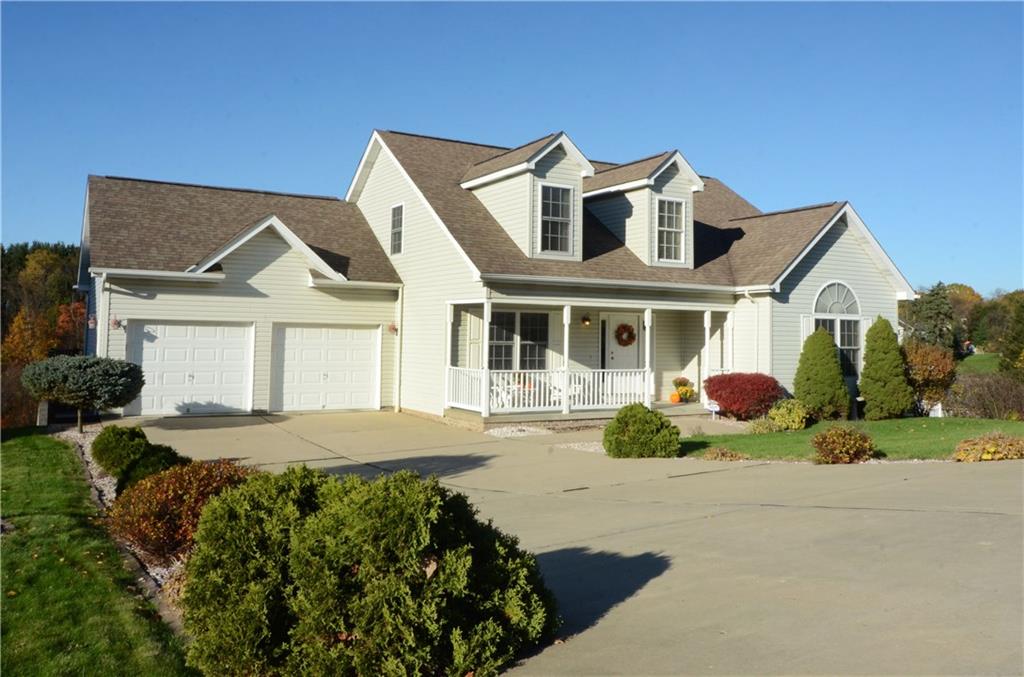 4000 Oak Point Circle McKees Rocks, PA 15136 - Photo 1 of 25 Proudly presenting 4000 Oak Point Circle in Montour School District / Kennedy Township. Just 15 minutes from The Mall at Robinson Shopping District and Settler's Ridge. Come See What This Home Has to Offer!