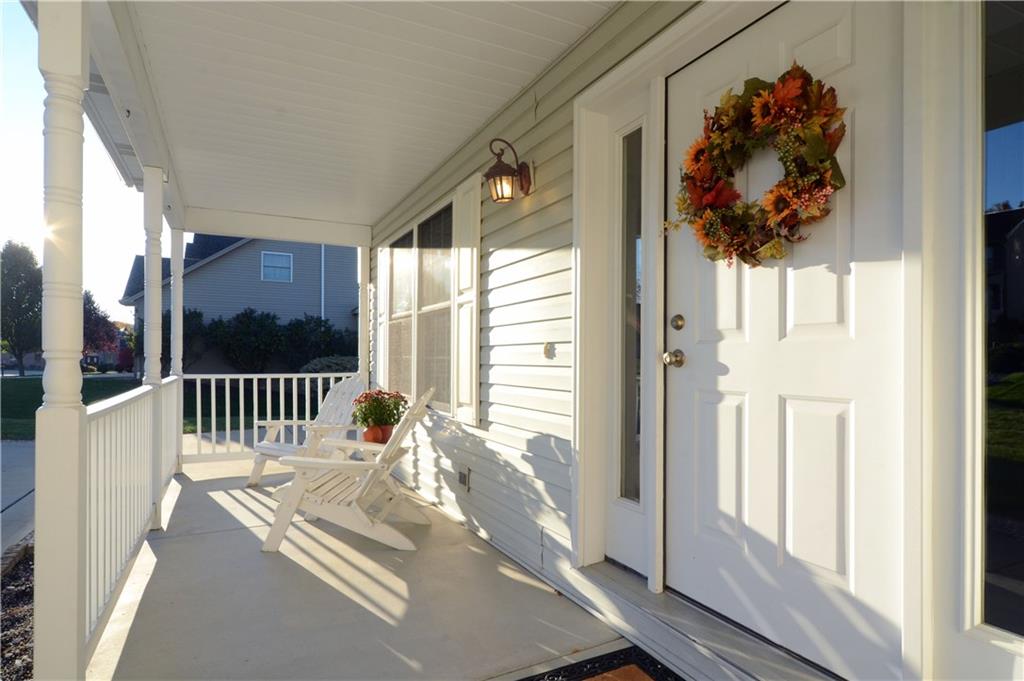 4000 Oak Point Circle McKees Rocks, PA 15136 - Photo 3 of 25 Quaint Front Porch greets you!
