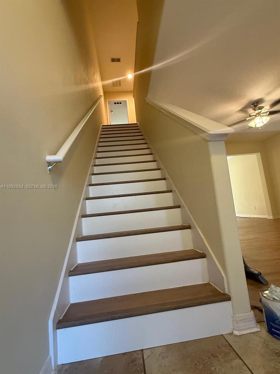 3154 Rodrick Circle Orlando, FL 32824 - Photo 9 of 21 a view of entryway