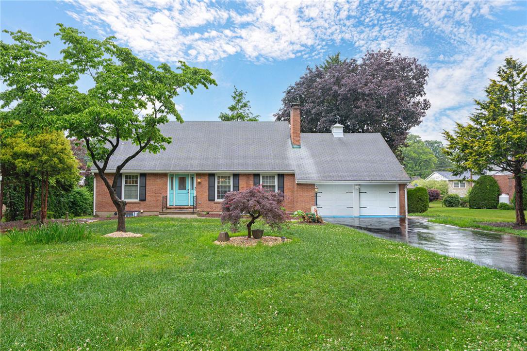 285 Bridle Path Road Bethlehem, PA 18017 - Photo 1 of 54