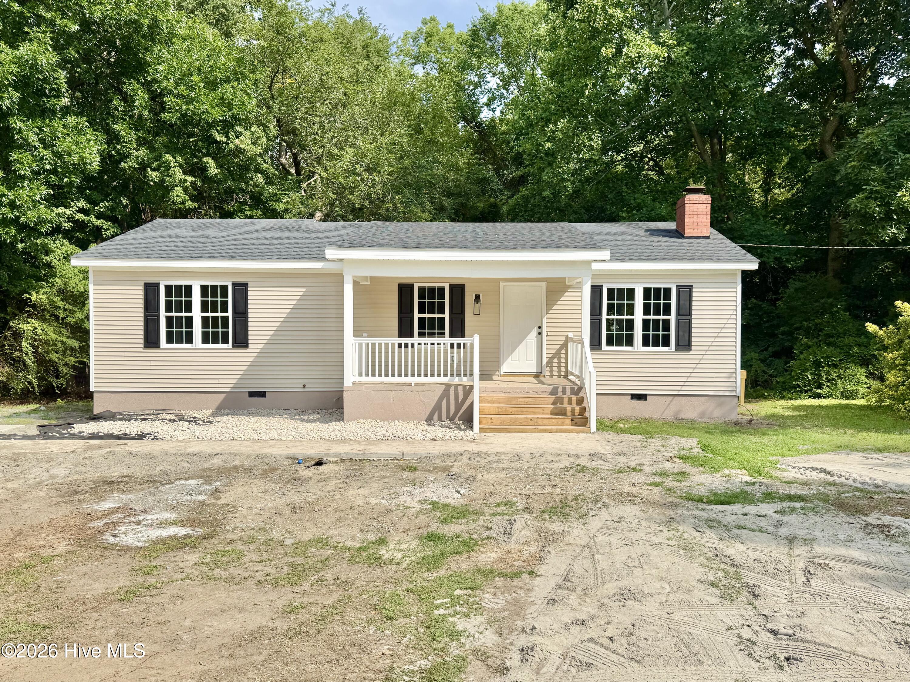 133 Anglers Cove Road Hertford, NC 27944 - Photo 1 of 24 Front