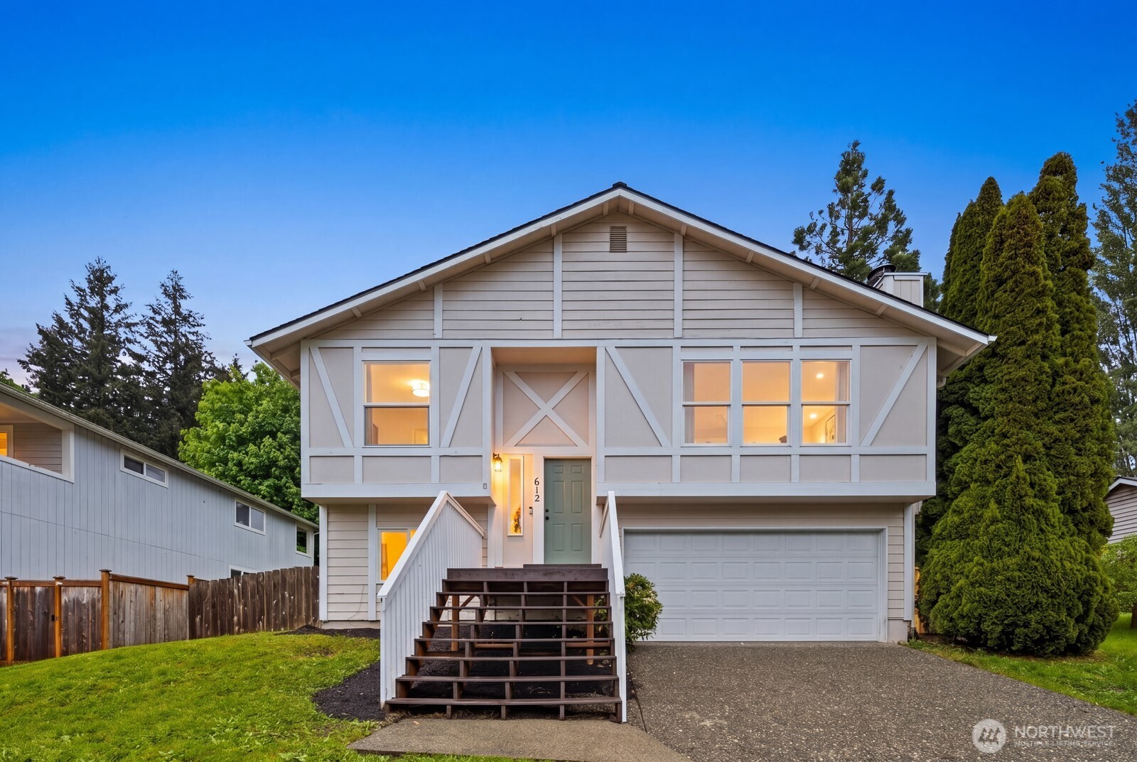612 19th Street Snohomish, WA 98290 - Photo 2 of 33 a front view of a house with a yard