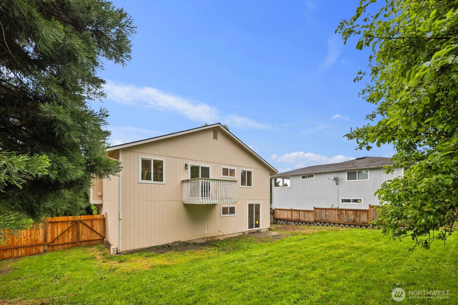 612 19th Street Snohomish, WA 98290 - Photo 28 of 33 a view of a house with a yard