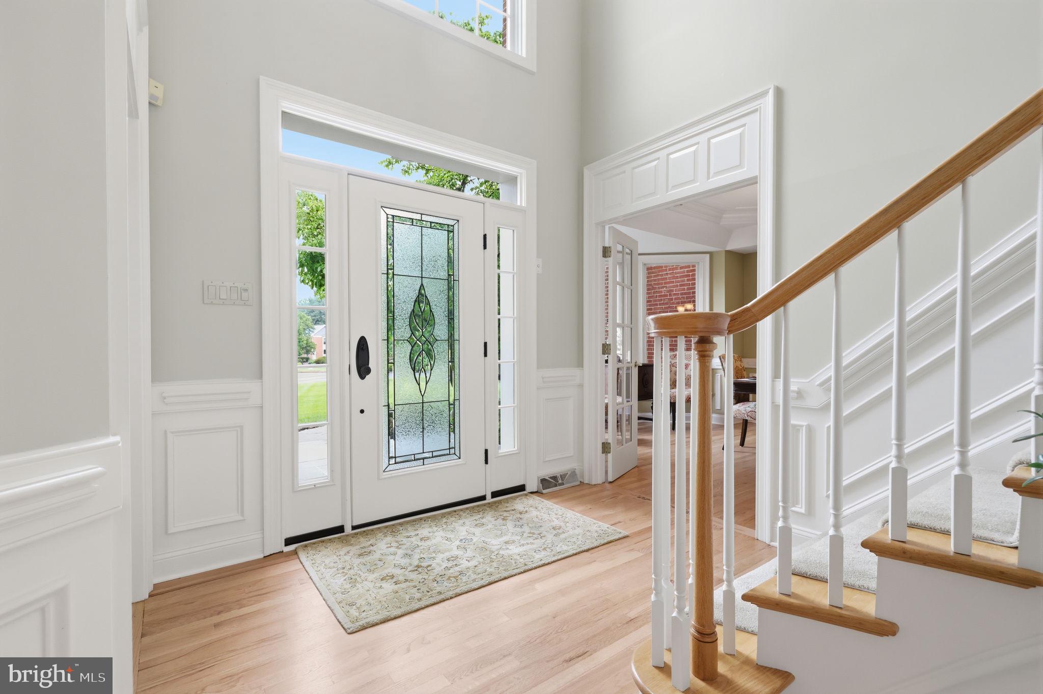 324 Ridge Avenue Newtown, PA 18940 - Photo 7 of 95 Extensive millwork