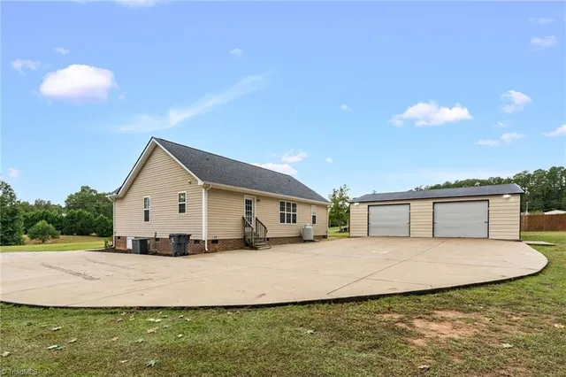 $349,900 | 2874 Flat Rock Road, Franklinton, NC 27525