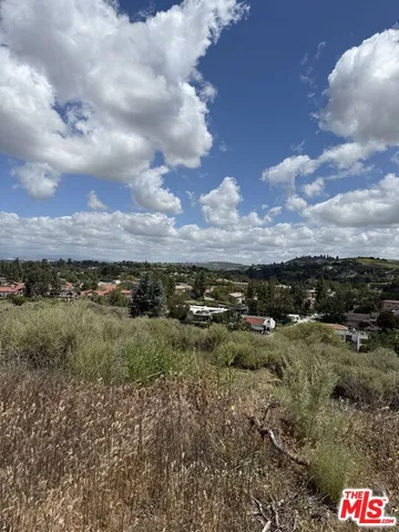 $1,488,888 | 1000 East Thousand Oaks Boulevard, Thousand Oaks, CA 91360