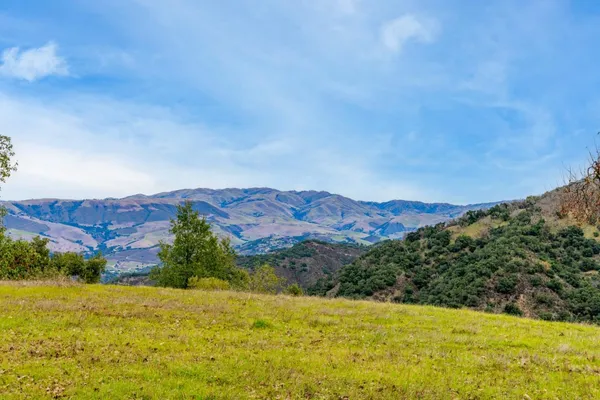 $749,000 | 9 Longridge Trail, Carmel, CA 93923