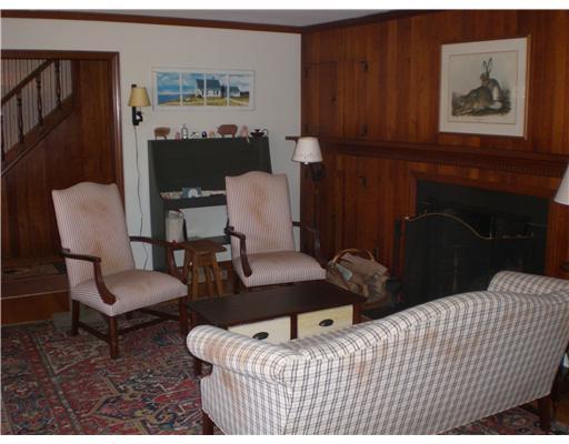 137 Cutler Road Greenwich, CT 06831 - Photo 3 of 20 a bedroom with furniture and a lamp
