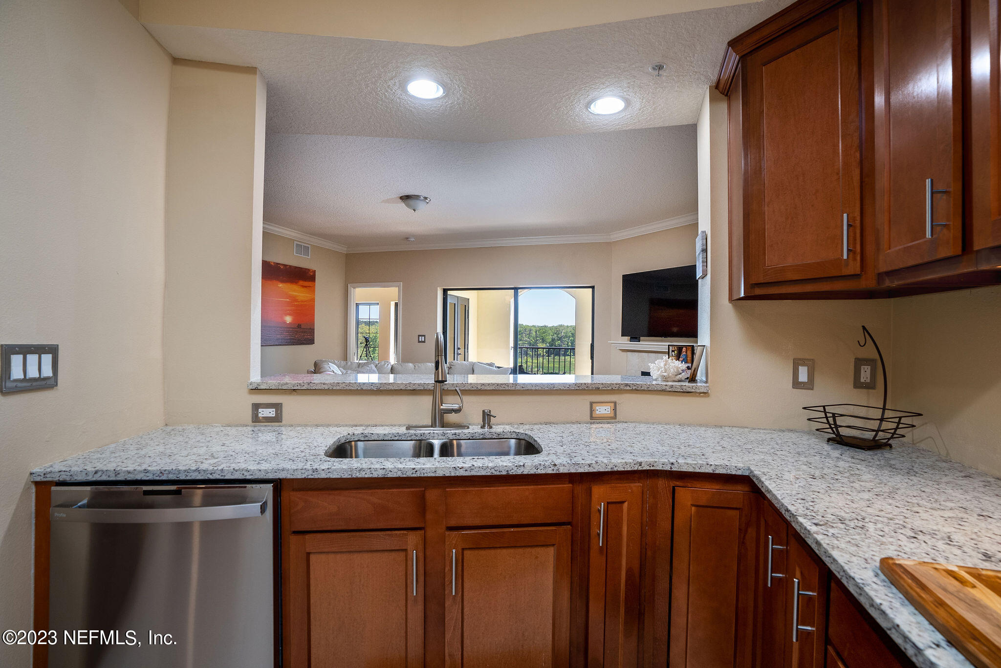 3958 Baymeadows Road, Unit 2502 Jacksonville, FL 32217 - Photo 21 of 87 kitchenview