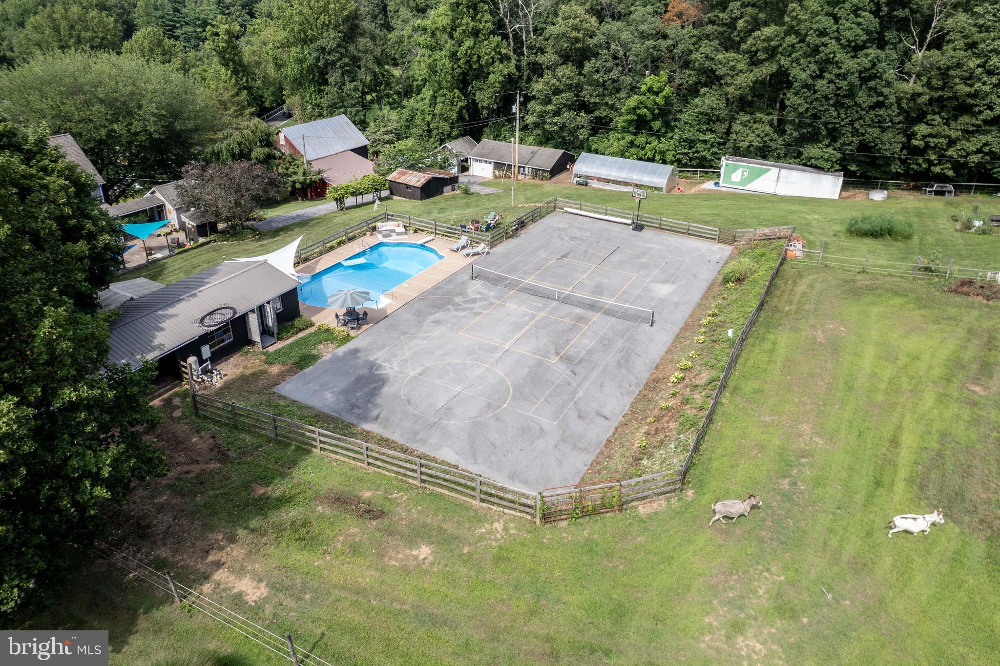 2617 Old Fort Schoolhouse Road Hampstead, MD 21074 - Photo 21 of 78 Sport/tennis court