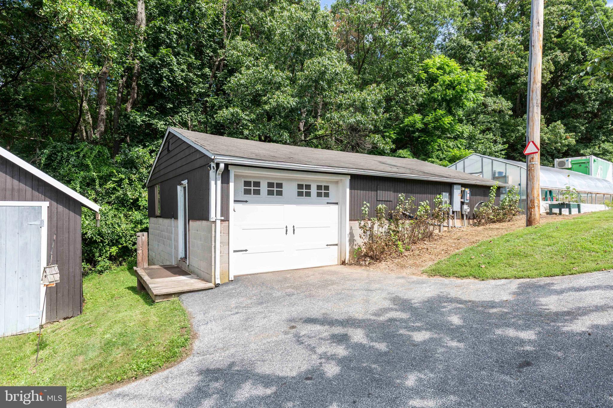 2617 Old Fort Schoolhouse Road Hampstead, MD 21074 - Photo 24 of 78 Detached garage 2