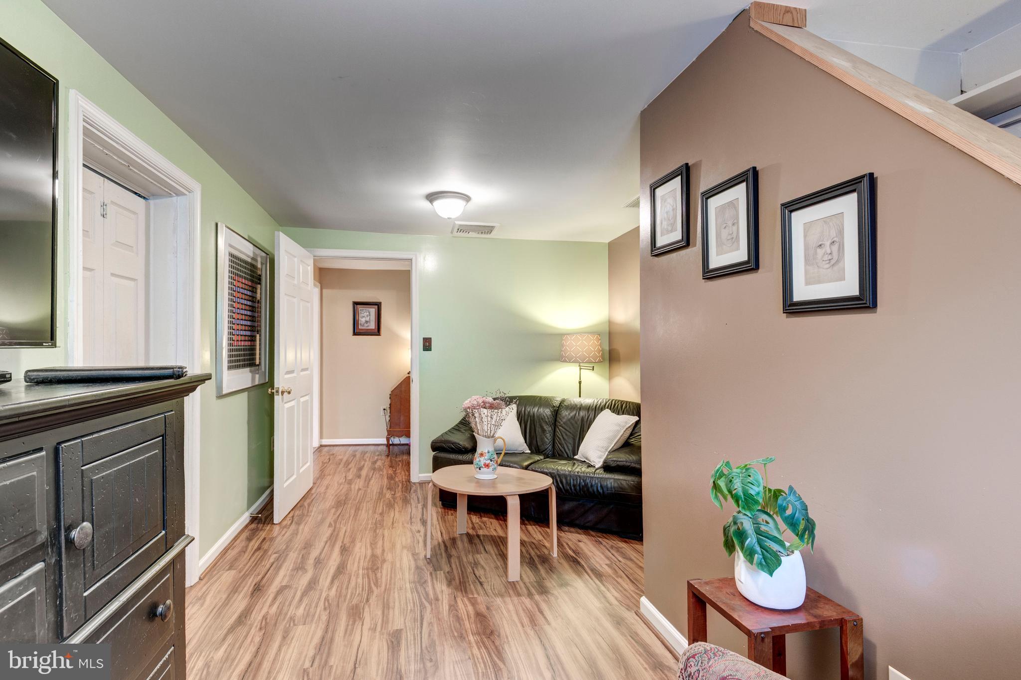 2617 Old Fort Schoolhouse Road Hampstead, MD 21074 - Photo 51 of 78 Living room
