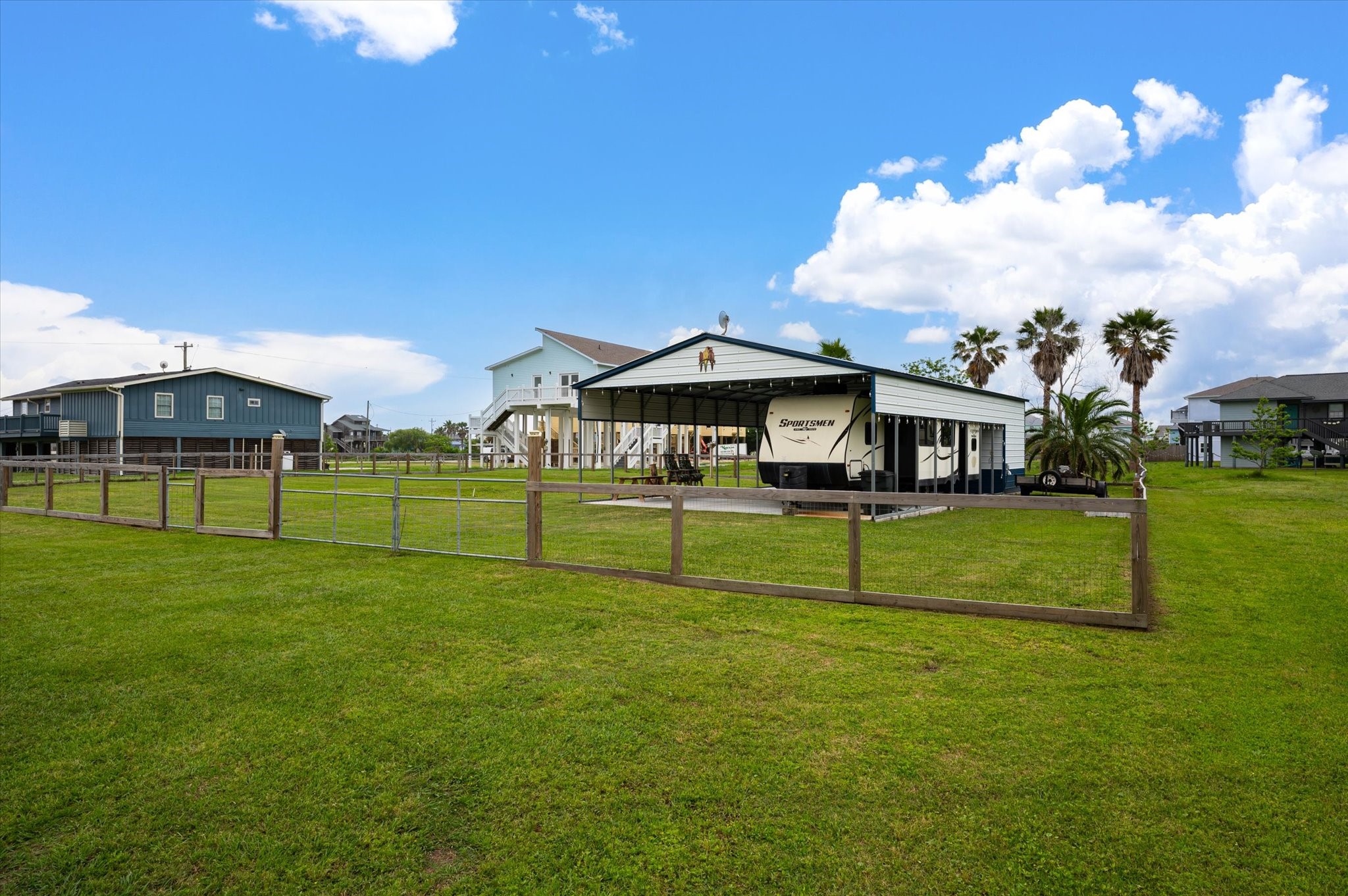 2120 State Highway 87 Crystal Beach, TX 77650 - Photo 13 of 34