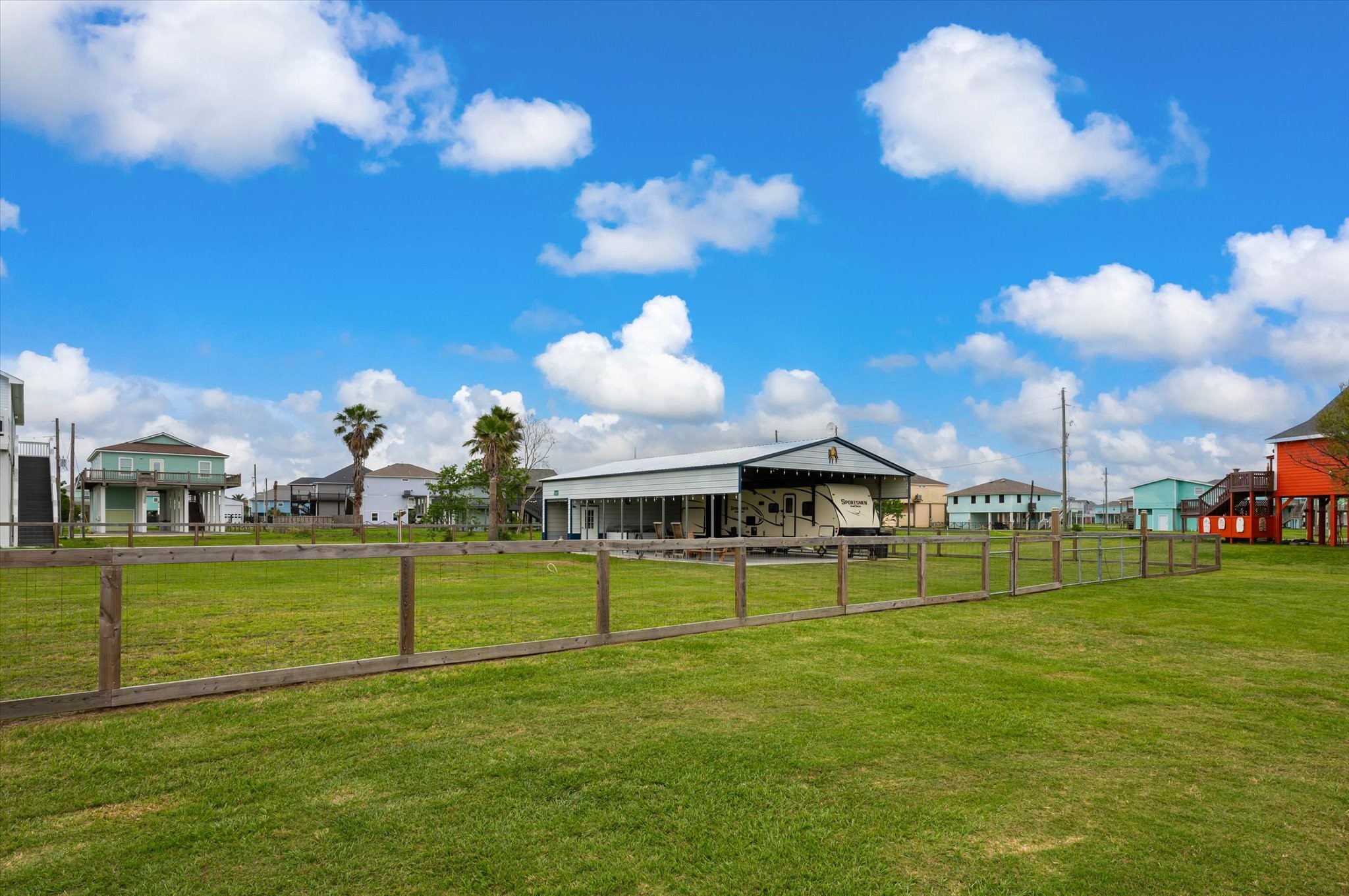 2120 State Highway 87 Crystal Beach, TX 77650 - Photo 14 of 34