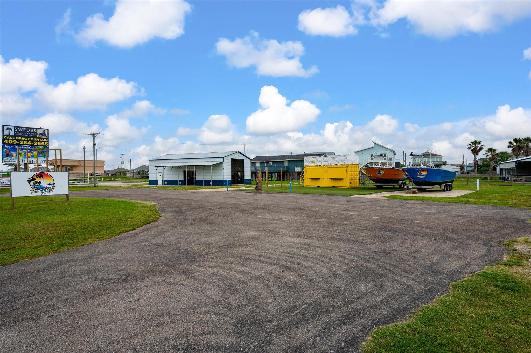 2120 State Highway 87 Crystal Beach, TX 77650 - Photo 3 of 34